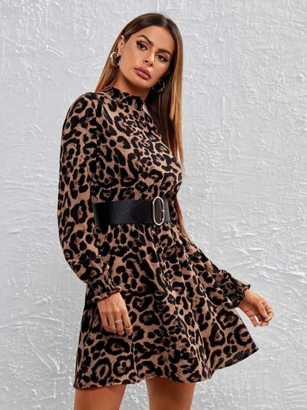 Lucky Life Kadın Uzun Kollu Yarı Balıkçı Yaka Leopar Desenli Kadife Elbise