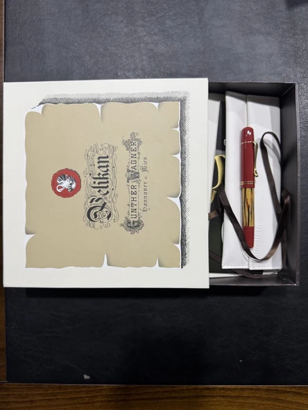 Pelikan Special Edition Serisi M101N Tort Red Dolma Kalem M - 6