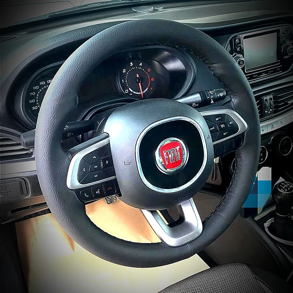 DİKİŞLİ DİREKSİYON KILIFI İTHAL SİYAH DERİ SİYAH DİKİŞLİ FIAT EGEA SEDAN İÇİN ürün görseli