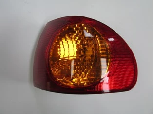 TOYOTA COROLLA- AE111- 99/00; DIŞ STOP LAMBASI SAĞ KIRMIZI/SARI (JAPON GÖZ TİPİ) (CASP) (E MARKLI) - 2