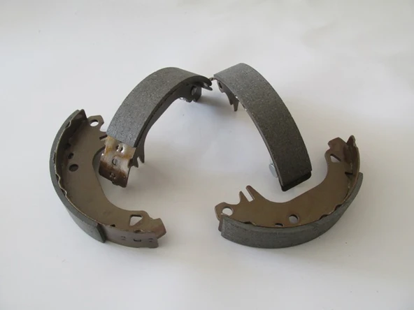 PEUGEOT 106- 97/01; ARKA FREN PABUCU (90X31,50) (BRAMAX)
