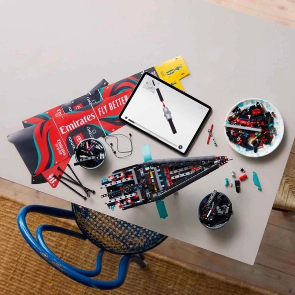 Nessiworld LEGO Technic Emirates Team New Zealand AC75 Yat 42174 - 4