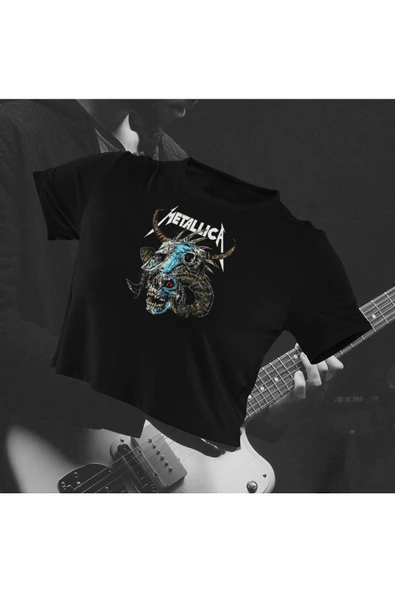 playbackmoda Crop-top Metallica Baskılı Yarım Tişört ürün görseli