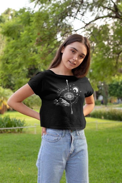 playbackmoda Crop-top Ilustrasyon Pusula Baskılı Yarım Tişört - Resim 2