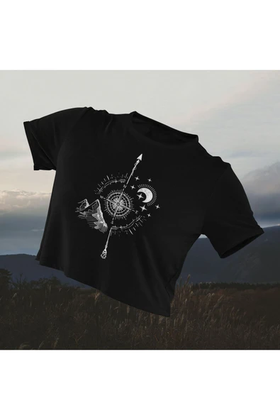 playbackmoda Crop-top Ilustrasyon Pusula Baskılı Yarım Tişört ürün görseli