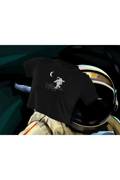 playbackmoda Crop-top Astronot Uzay Baskılı Yarım Tişört ürün görseli