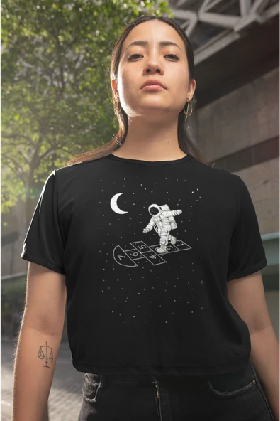 playbackmoda Crop-top Astronot Uzay Baskılı Yarım Tişört - Resim 2