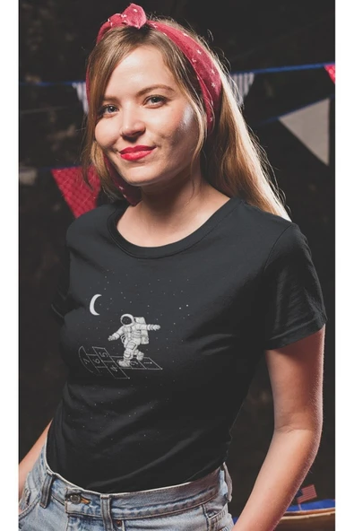 playbackmoda Owersize Uzay Astronot Ilüstrsyon Çizim Tasarım Baskılı Tişört - Resim 2