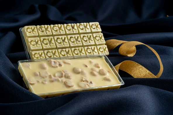Beyaz Fındıklı Tablet Çikolata (50 g)