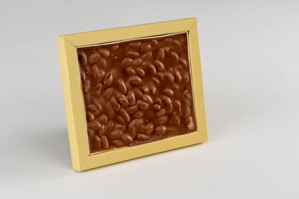 Antep Fıstıklı Sütlü Beyoğlu Çikolata (200 g)