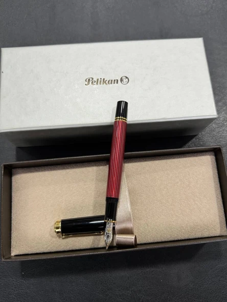 Pelikan Souveran Serisi M400 Kırmızı Siyah Dolma Kalem, B uç - 5