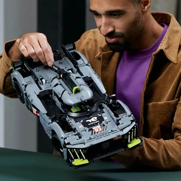 Nessiworld LEGO Technic PEUGEOT 9X8 24H Le Mans Hybrid Hypercar 42156 - 4
