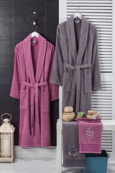 4'lü Bornoz Set Nakışlı Baş Havlulu Çeyiz Seti Hamam Seti Banyo Seti  %100 Pamuk