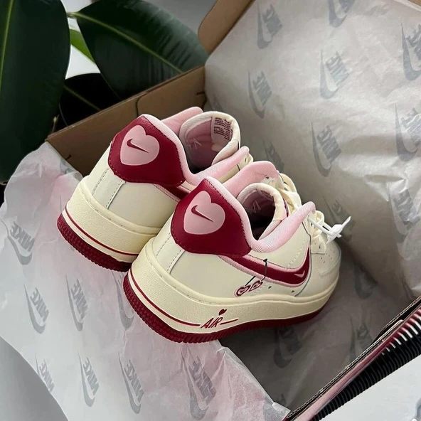 Nike Airforce1 Valentines Day - 3