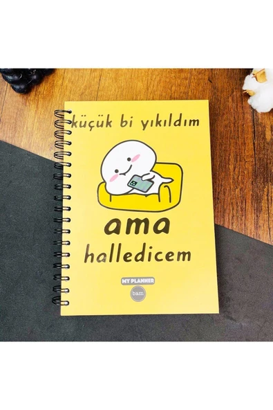 Sert Kapaklı Küçük Bi Yıkıldım Yazı Tasarımlı Spiralli Çizgili Defter Ajanda