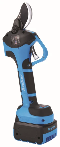 AKÜLÜ BUDAMA MAKASI ARCHER 18V