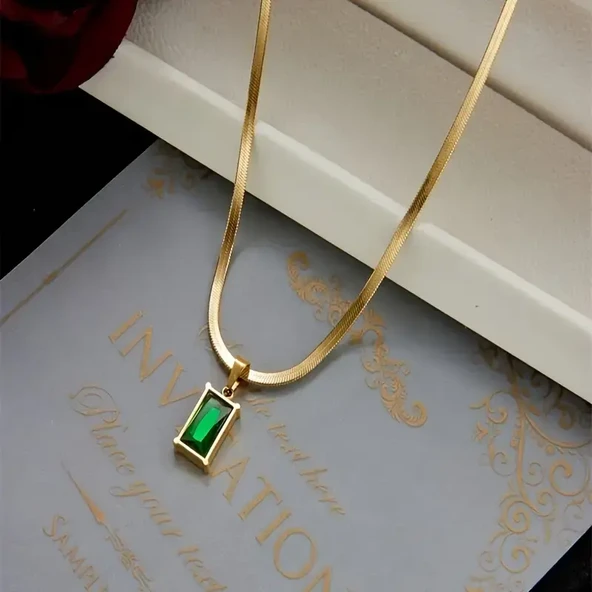Gold Renk Antialerjik 316L Çelik Yeşil Taşlı Kolye ve Küpe Seti, Şık ve Zarif Tasarım - Resim 2