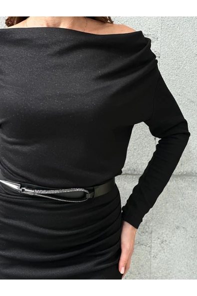 Trend Kadın Bu göz Alıcı Siyah Elbise, Modern Ve Zarif Tasarımı İle Fark Yaratıyor. - 4