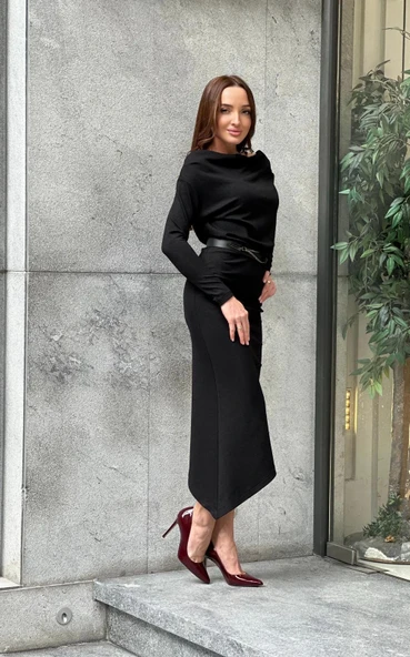 Trend Kadın Bu göz Alıcı Siyah Elbise, Modern Ve Zarif Tasarımı İle Fark Yaratıyor. - 2