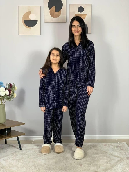 Anne Kız Kombin Önden Düğmeli Bebe Yaka %100 Pamuk Pijama Takımı (Lacivert Noktalı) - 2