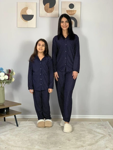 Anne Kız Kombin Önden Düğmeli Bebe Yaka %100 Pamuk Pijama Takımı (Lacivert Noktalı) - 4