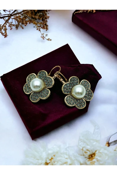 Yonca Figür İnci Detaylı Küpe - Resim 3