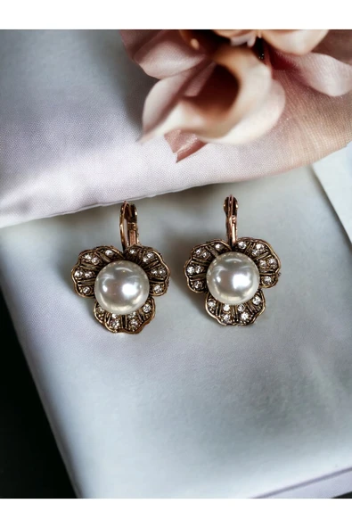 Kristal Taş İşlemeli Çiçek Figür İnci Küpe - Resim 2