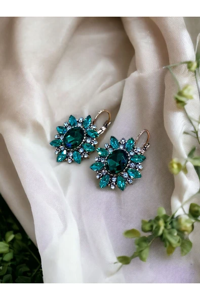 Zirkon Taşlı Küpe - Resim 7