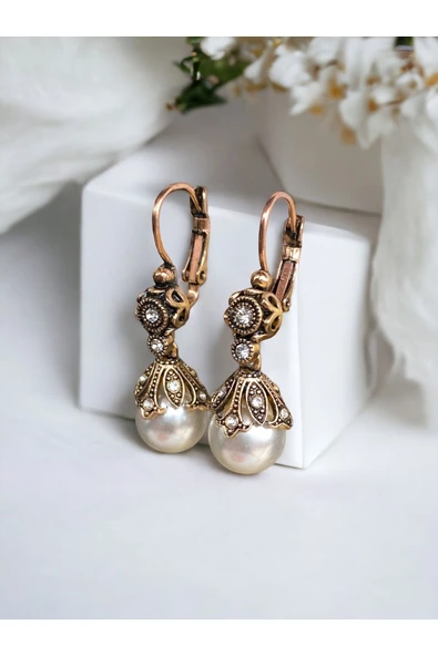 Kristal Taşlı İnci Küpe ürün görseli