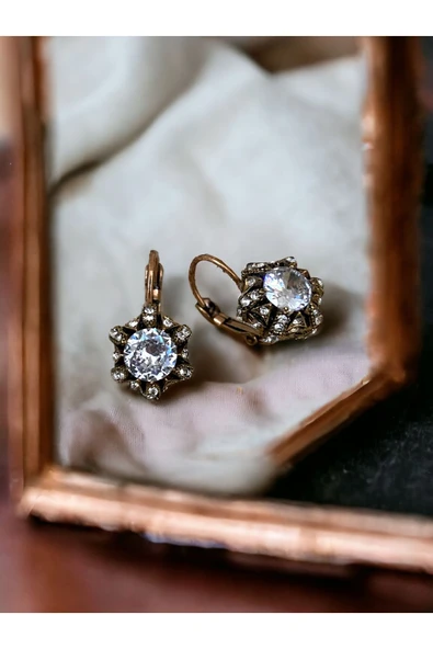 Kristal Taşlı Elmas Montür Küpe ürün görseli