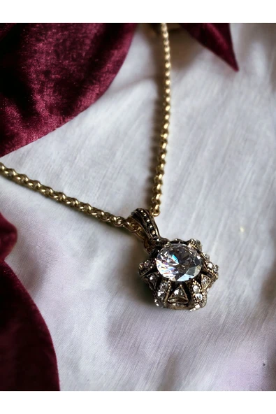 Elmas Montür Taşlı Kolye ürün görseli