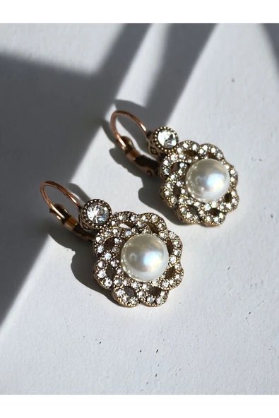 Kristal Taşlı Çiçek Figür İnci Küpe - Resim 8