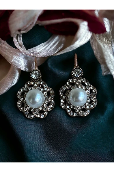 Kristal Taşlı Çiçek Figür İnci Küpe - Resim 10