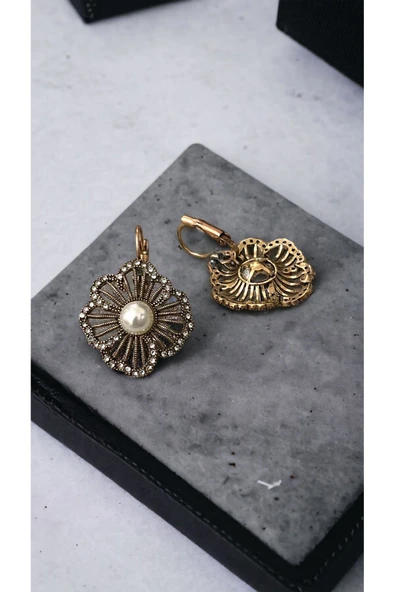 İnci Sallantılı Çiçek Figür Küpe - Resim 4