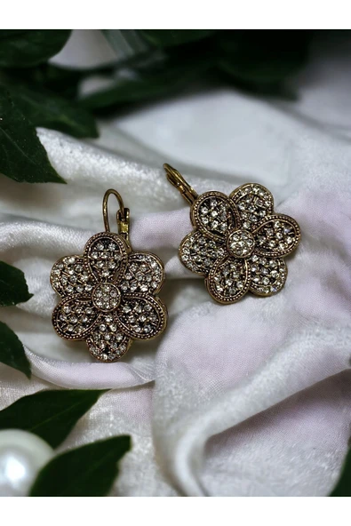 Kristal Taşlı Çiçek Figür Küpe - Resim 5