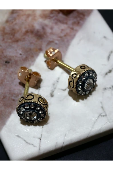 Zirkon Taşlı Yuvarlak Minimal Pimli Küpe ürün görseli