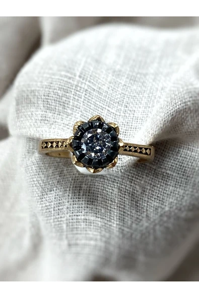 Elmas Montür Zirkon Taşlı Tektaş Yüzük - Resim 3