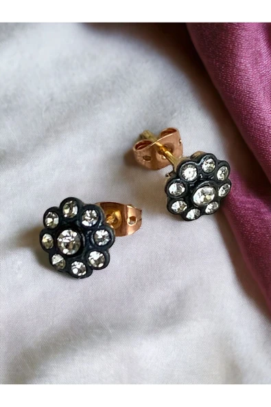 Zirkon Taşlı Küçük Papatya Figür Küpe - Resim 3