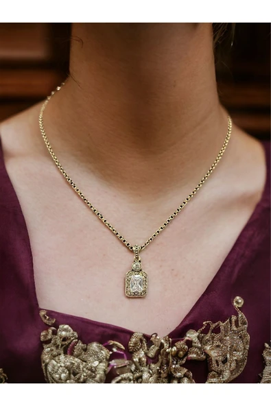 Zirkon Taşlı Baget Kolye - Resim 3