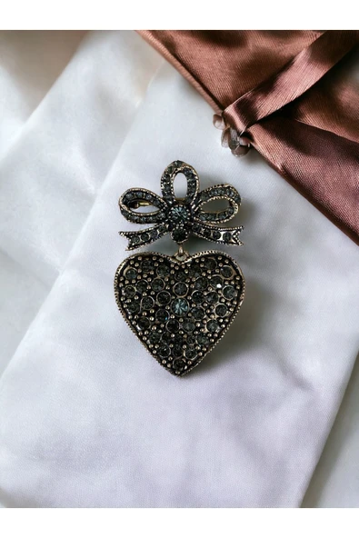 Black Diamond Taşlı Kalp Broş