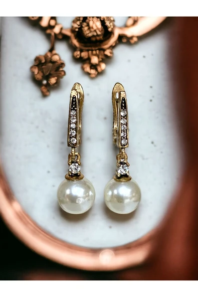 Kristal Taşlı Yuvarlak Sallantılı İnci Küpe ürün görseli