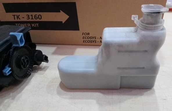 Kyocera TK-3160 / 1T02T90NL1 Toner KİT ( İÇİ BOŞ / YARIM TOZLU ) - 5