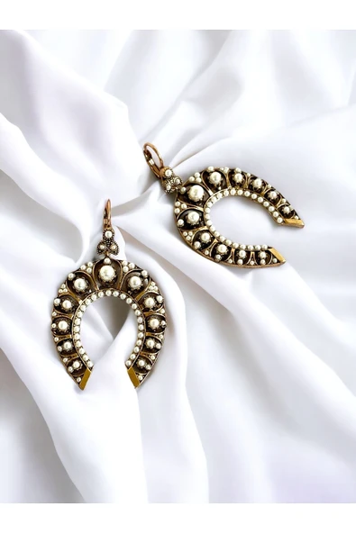 Kristal Taşlı Nal Figürlü Küpe - Resim 5