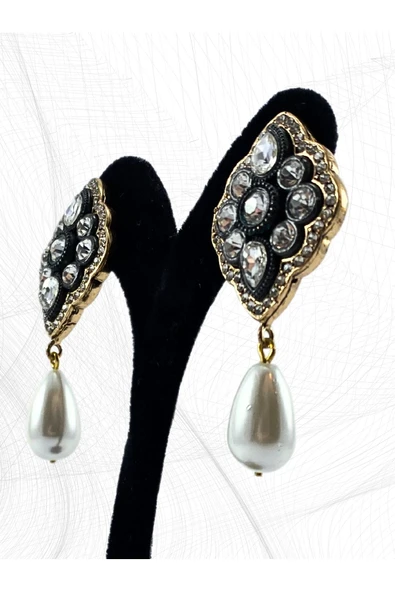 Elmas Kesim Zirkon Taşlı Küpe - Resim 5