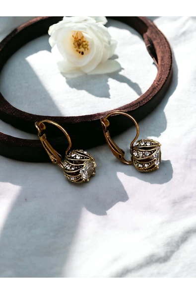 Zirkon Taşlı Sarmal Küpe - Resim 4