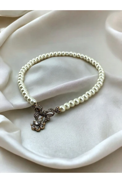 Papatya Sallantılı Fiyonk Figür İnci Kolye - Resim 4