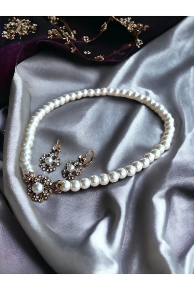 Beyaz Kristal Taşlı Yonca Figür İnci Kolye ve Küpe Seti - 6