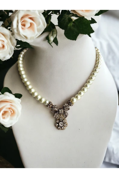 Papatya Sallantılı Fiyonk Figür İnci Kolye - Resim 2