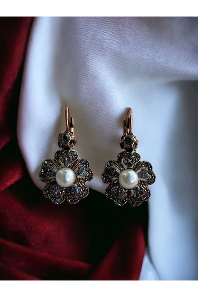 Kristal Taşlı Yonca Figür Küpe - 5