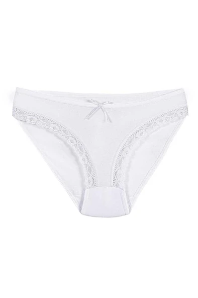 6 Adet Yıldız Bayan Likralı Dantelli Bato Külot Beyaz 3770 ürün görseli